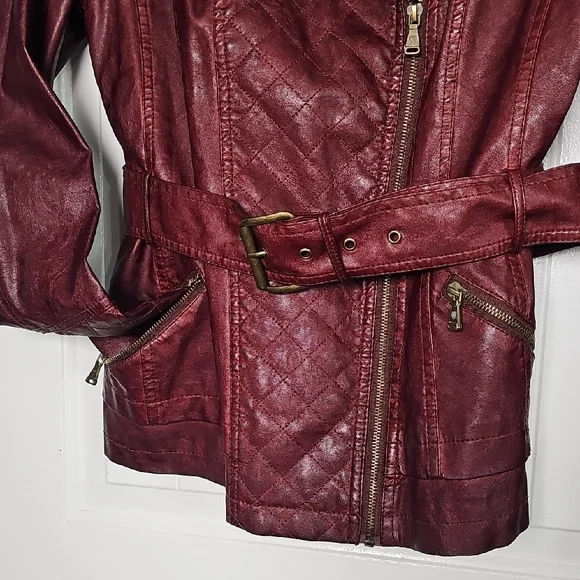 Guess Red Leather Biker Jacket with Asymmetrical Zipper - Picture 5 of 17